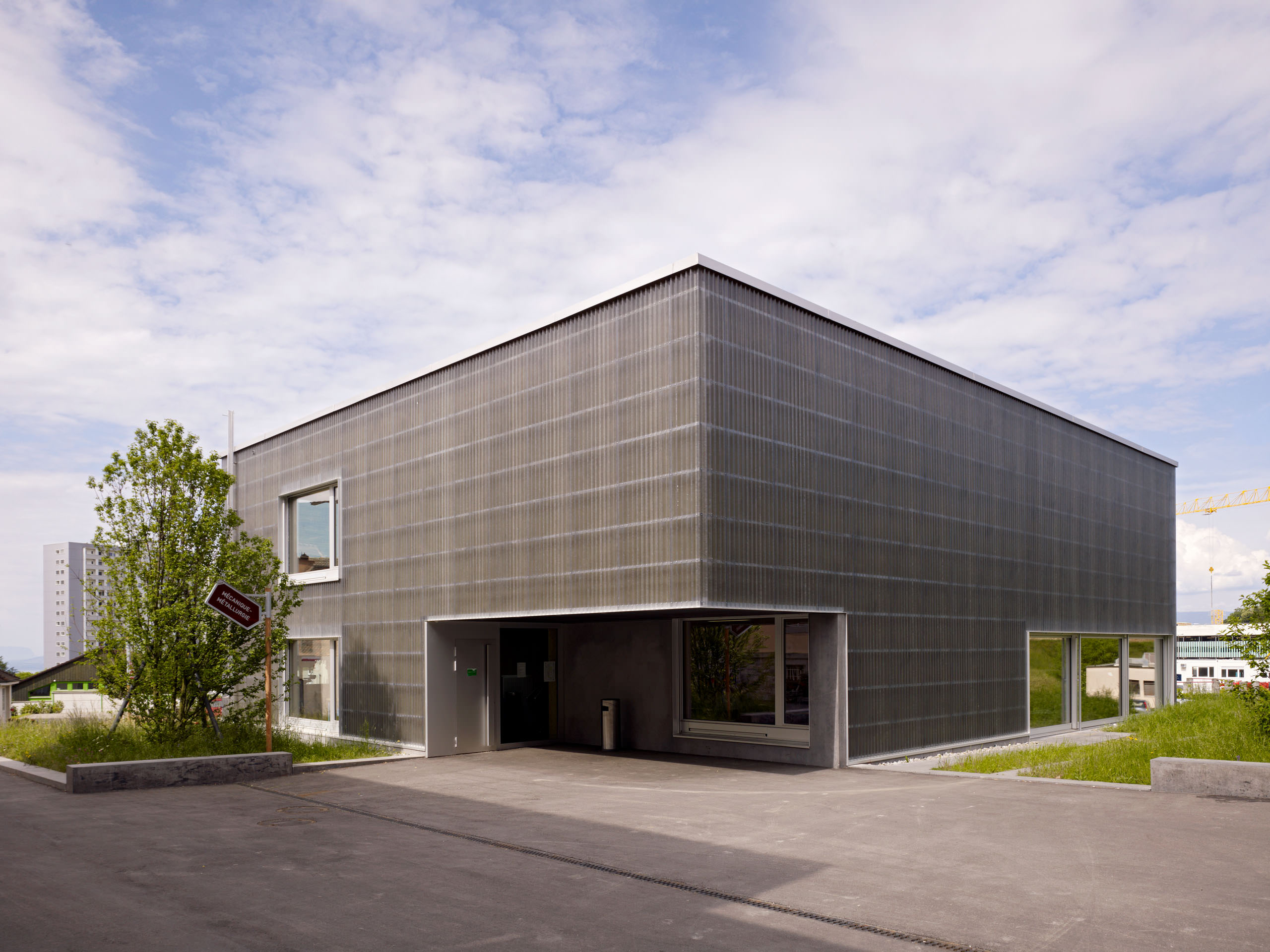 E09270 P45 028414 j2560